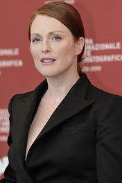 Plastic surgery blog: Julianne Moore critics question&#8230;real face?